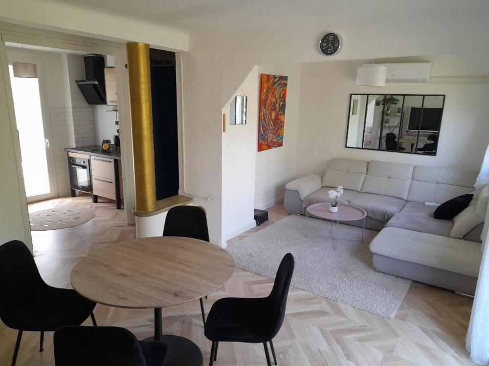 Appartement Aux Alyscamps 2, Climatisation, Wifi, Parking Arles Buitenkant foto